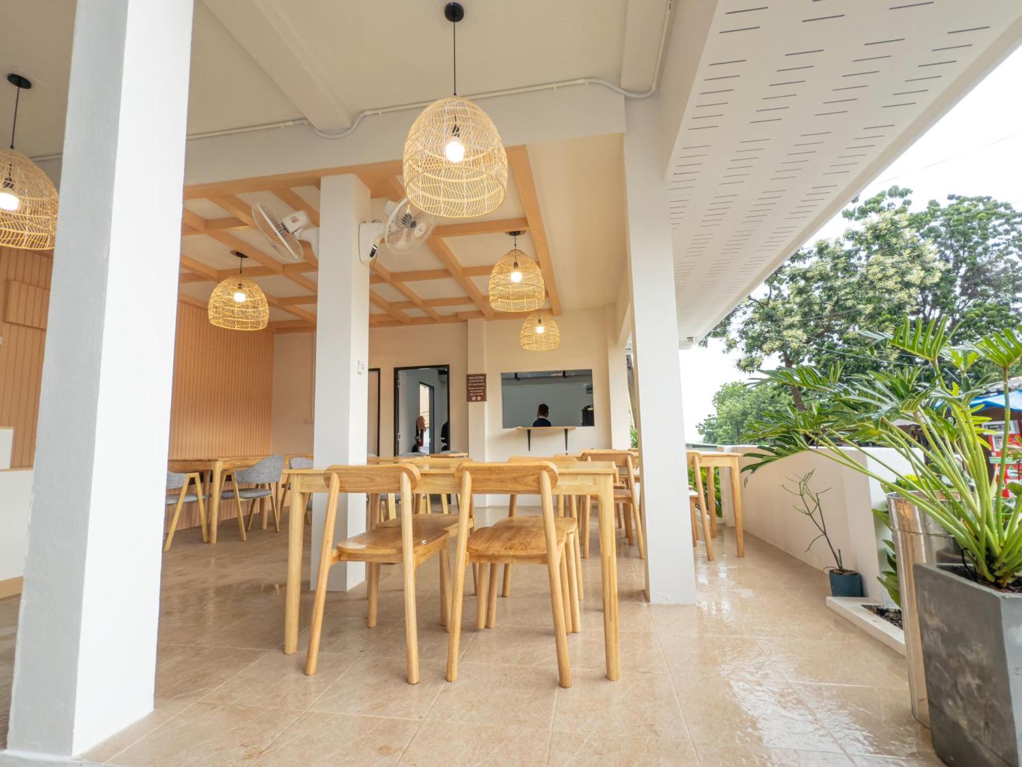 The Seathru Koh Larn 호텔 파타야 외부 사진